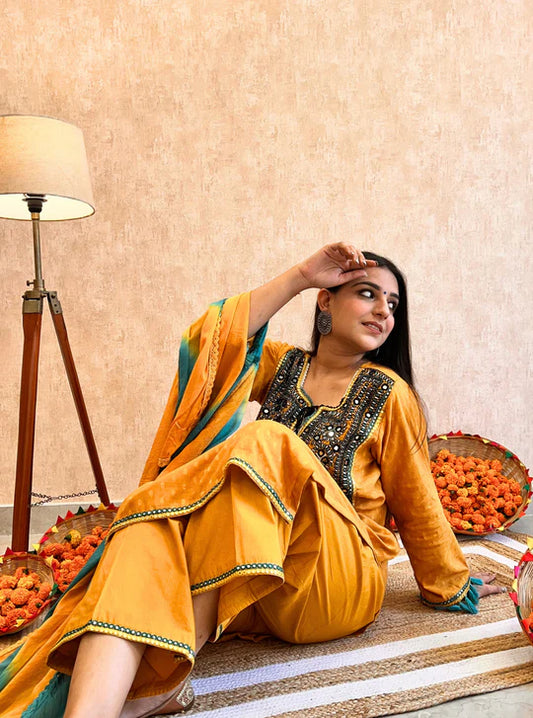 Sunshine Yellow Threadwork Suit Set with Graceful Ethnic Finish