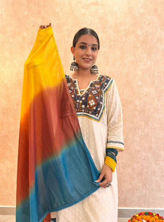 Ethereal Elegance Suit Set with Flowing Silhouette & Refined Traditional Aesthetics